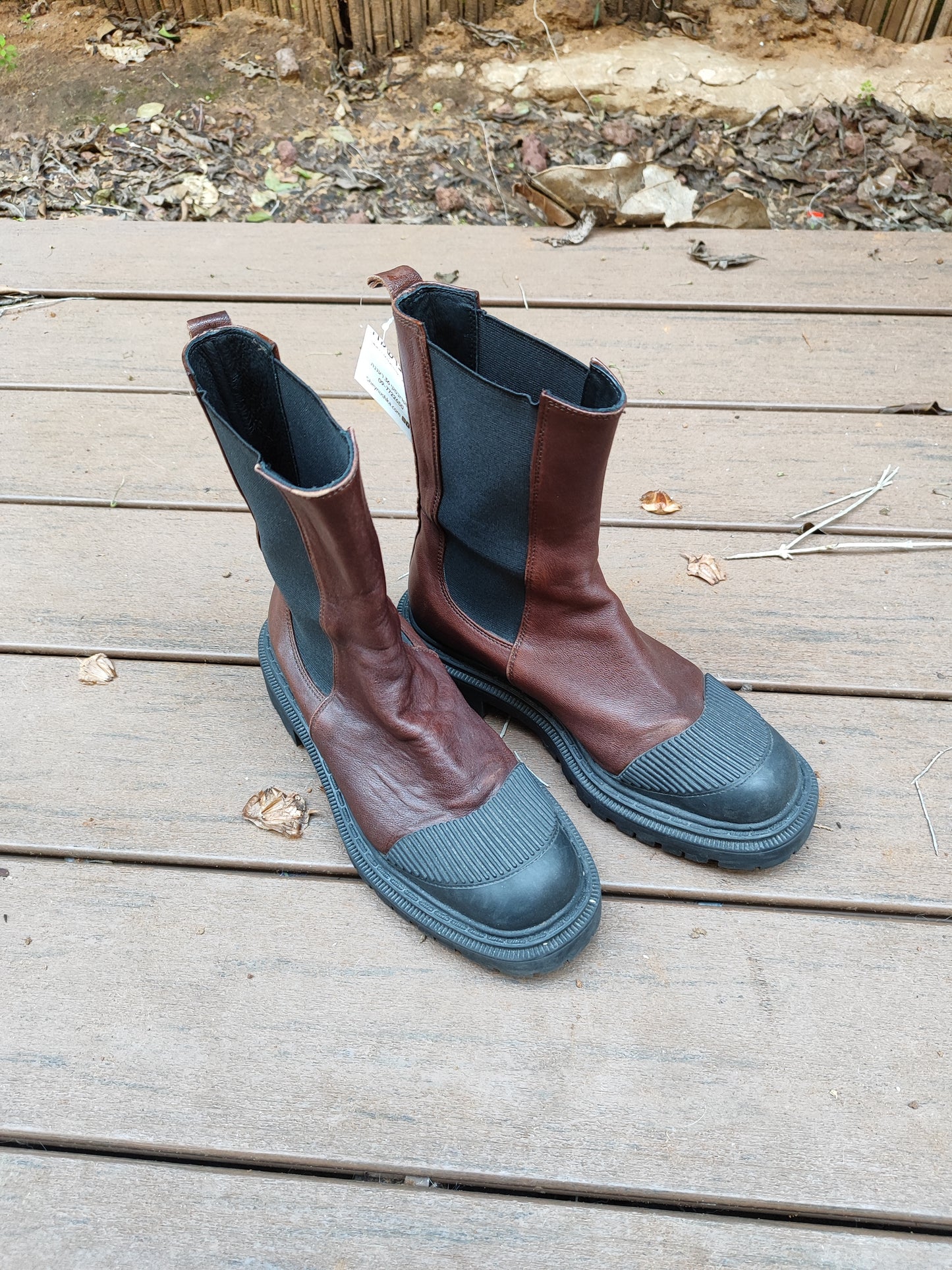 מגפיים עור יומיומי אצבעות שחור גומי  - Image 3 by Daniela lehavi