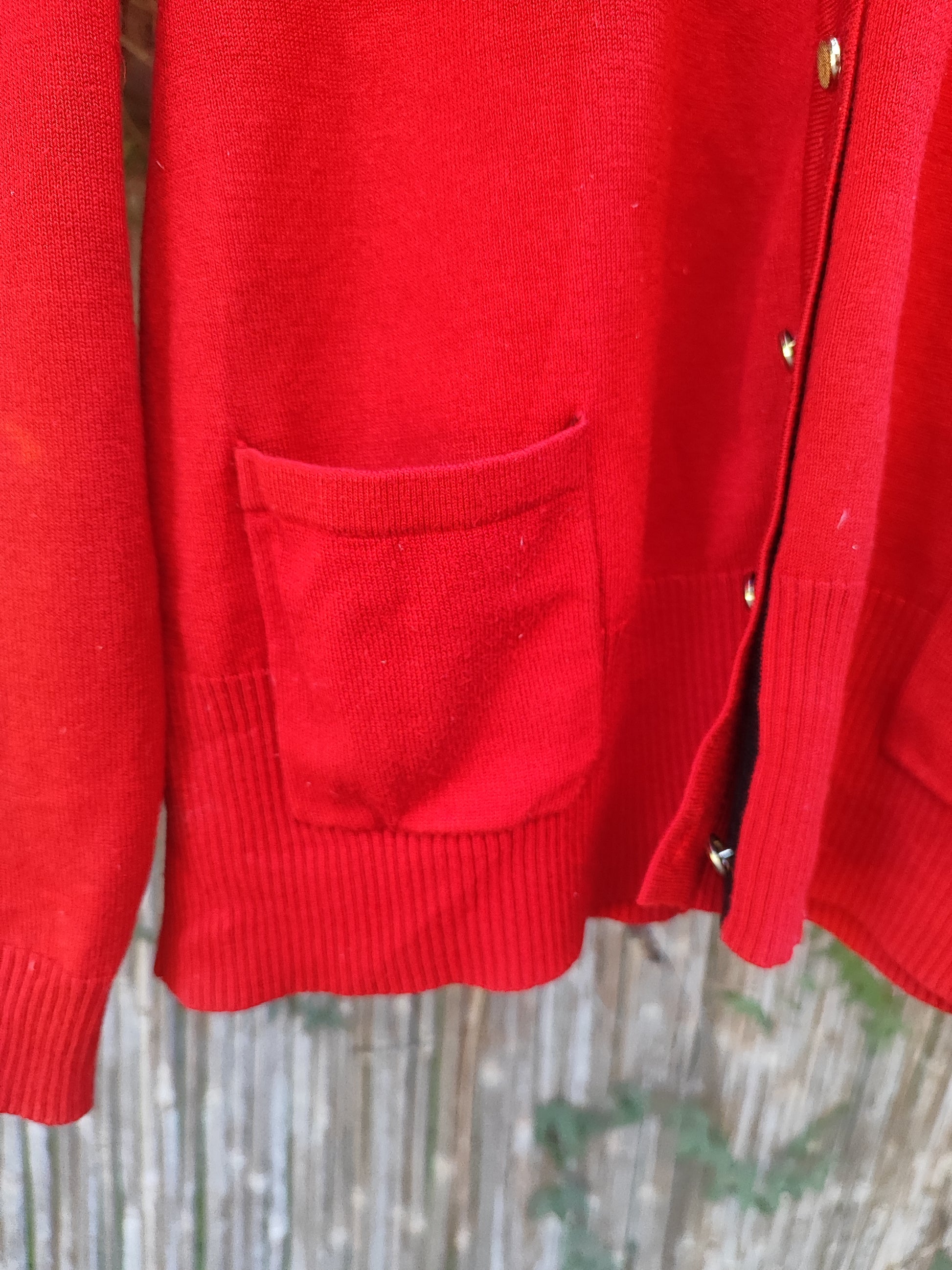 קרדיגן אדום תות במראה וינטג' - Image 3 by Crazy Line