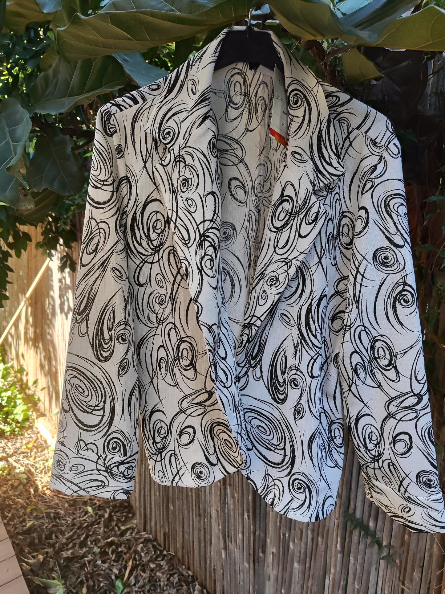 בלייזר וינטג' דוגמת ספירלות קישקושים by Asi model - Size L - xl