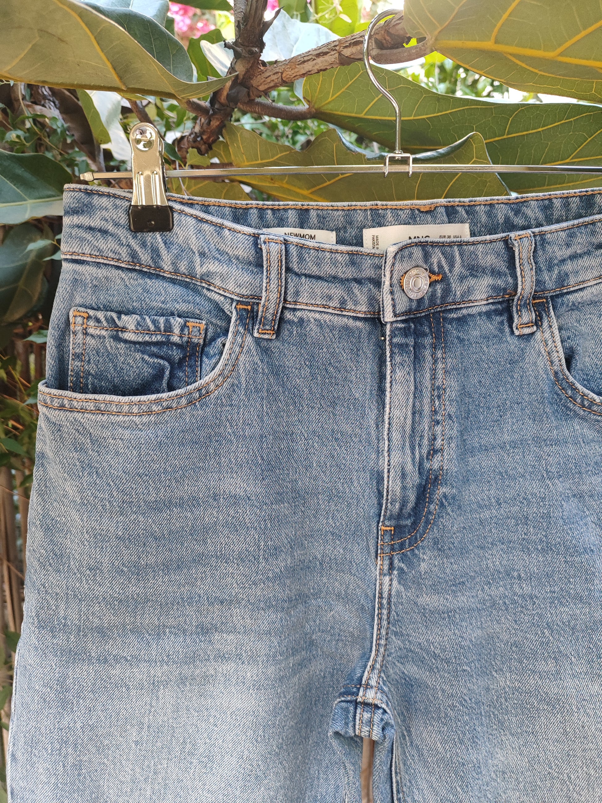 מכנסי גינס כחולים קלאסים גזרה גבוהה by MNG - Size EU 38