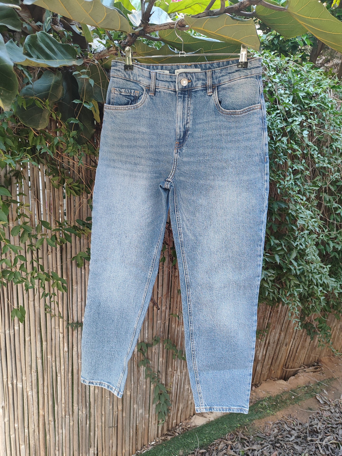 מכנסי גינס כחולים קלאסים גזרה גבוהה - Image 3 by MNG