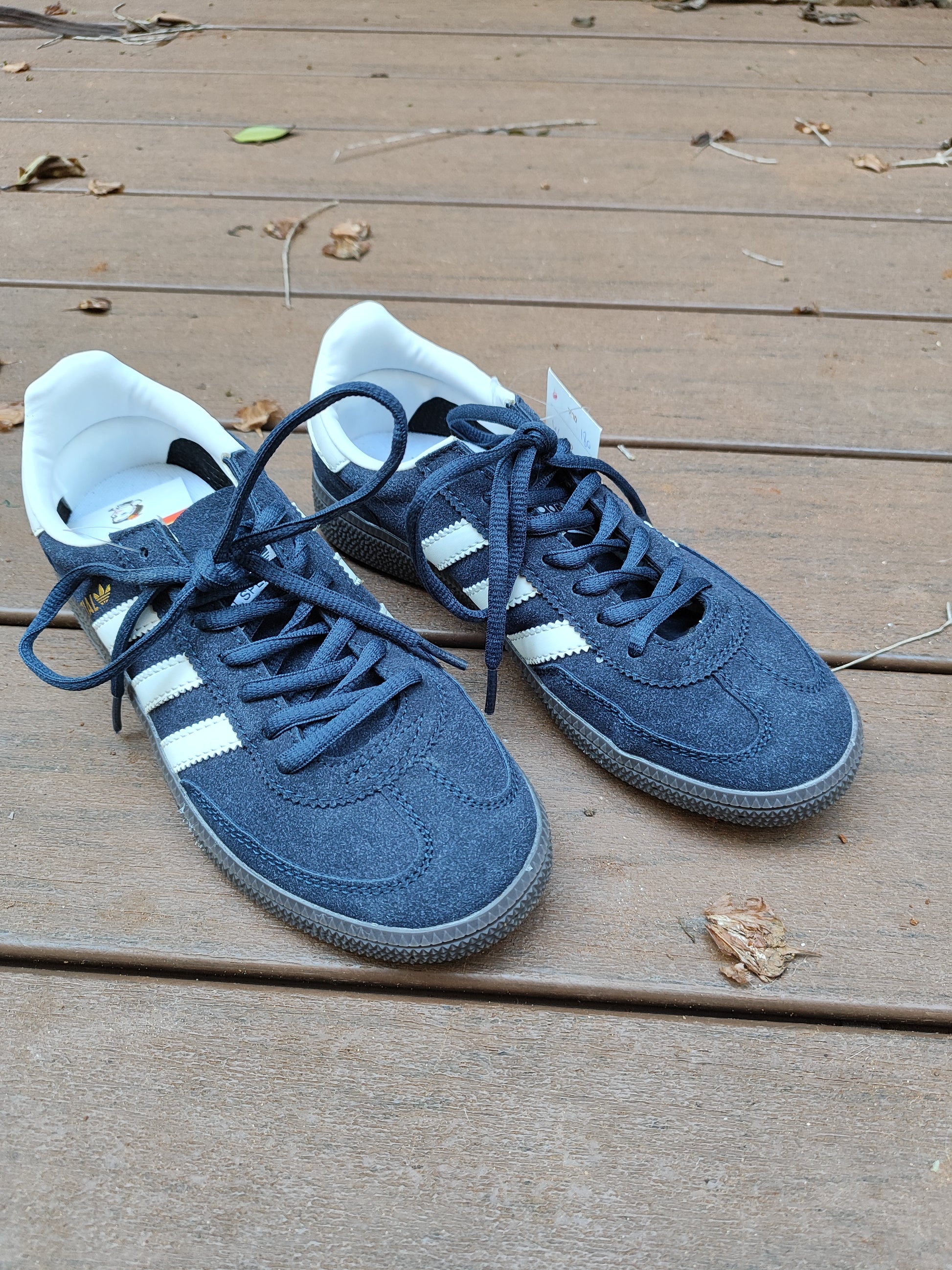 נעלי אדידס כחולות פסים לבנים - Image 3 by Adidas