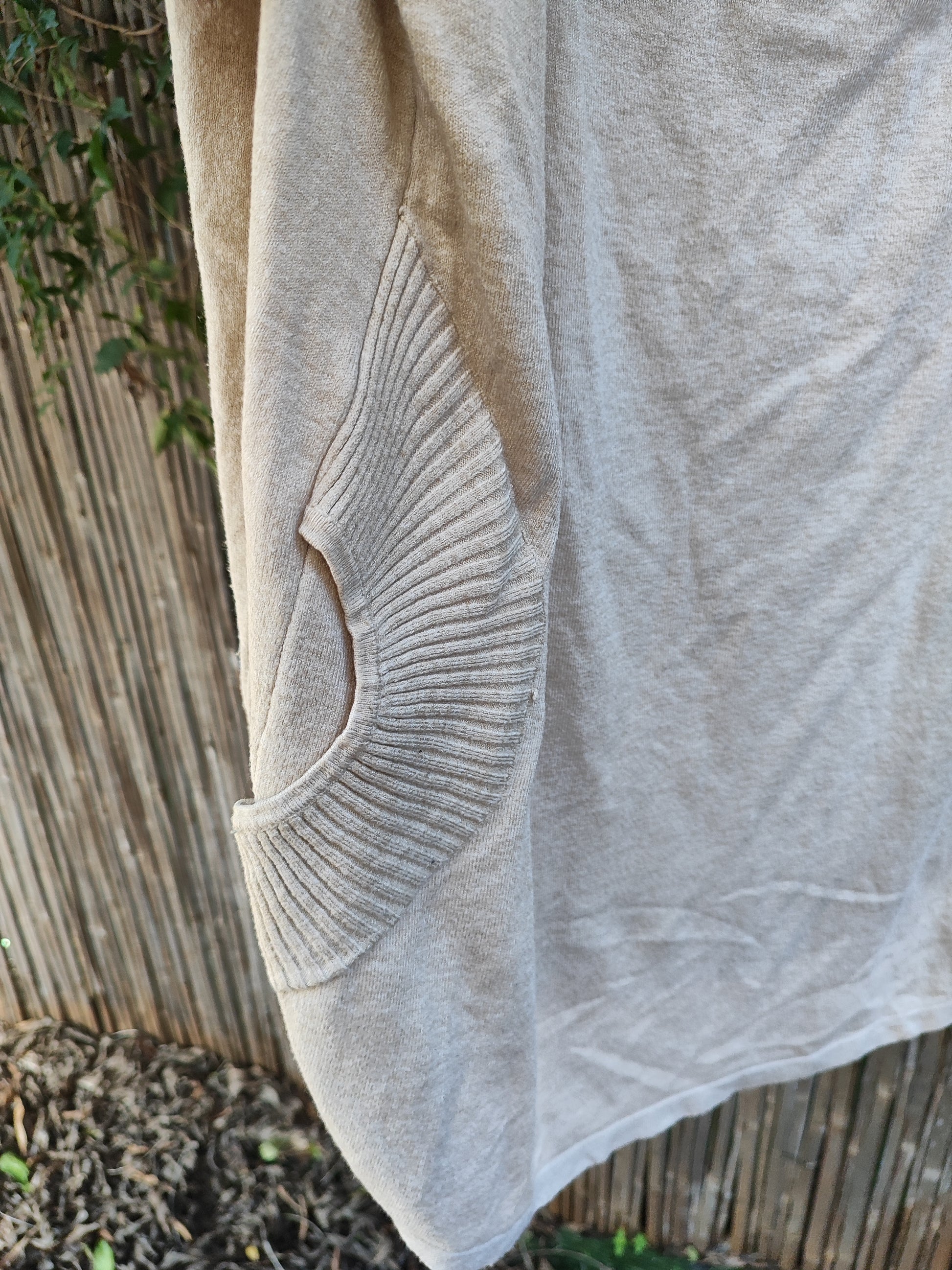 שמלה/טוניקה סריג בכיפול כפתור וכיסים ייחודיים - Image 3 by Anny Look