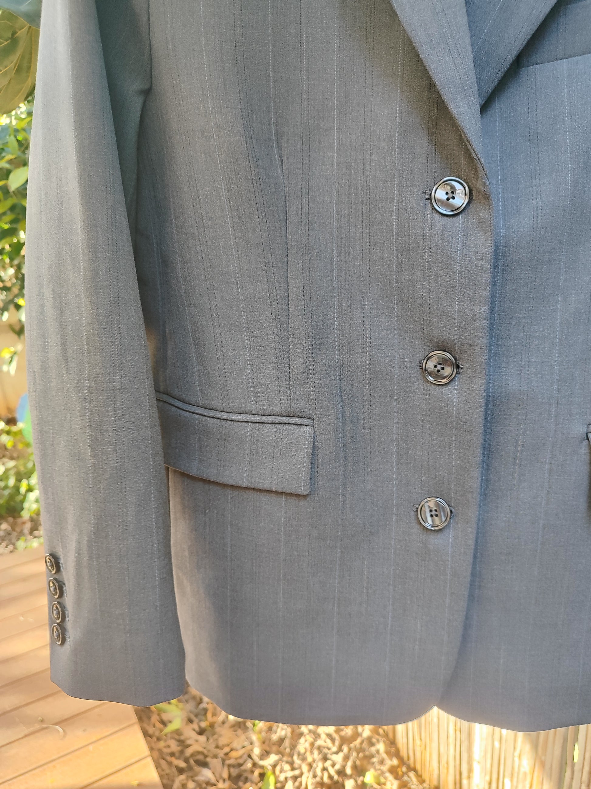 בלייזר אפור קלאסי בפסים דקיקים  by MNG - Size M