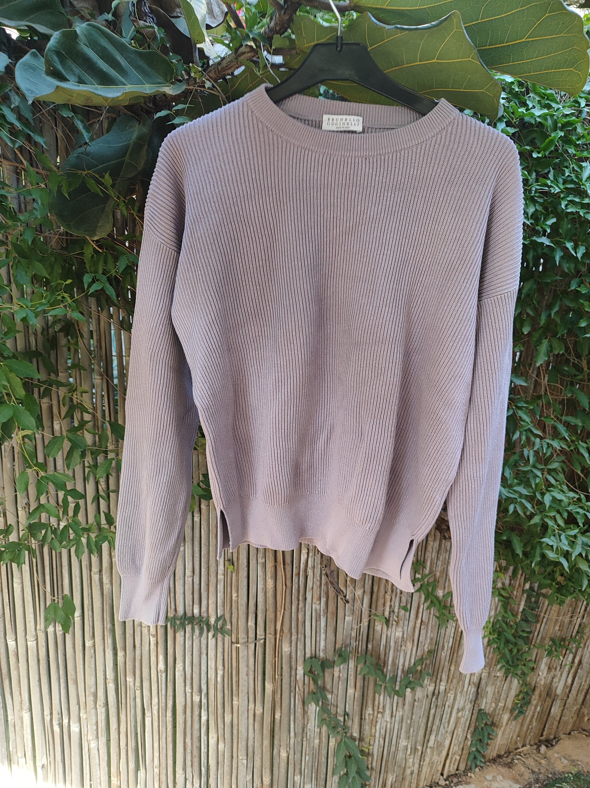 סוודר סגול לילך קלאסי שסע בצדדים - Image 4 by Brunello Cucinelli