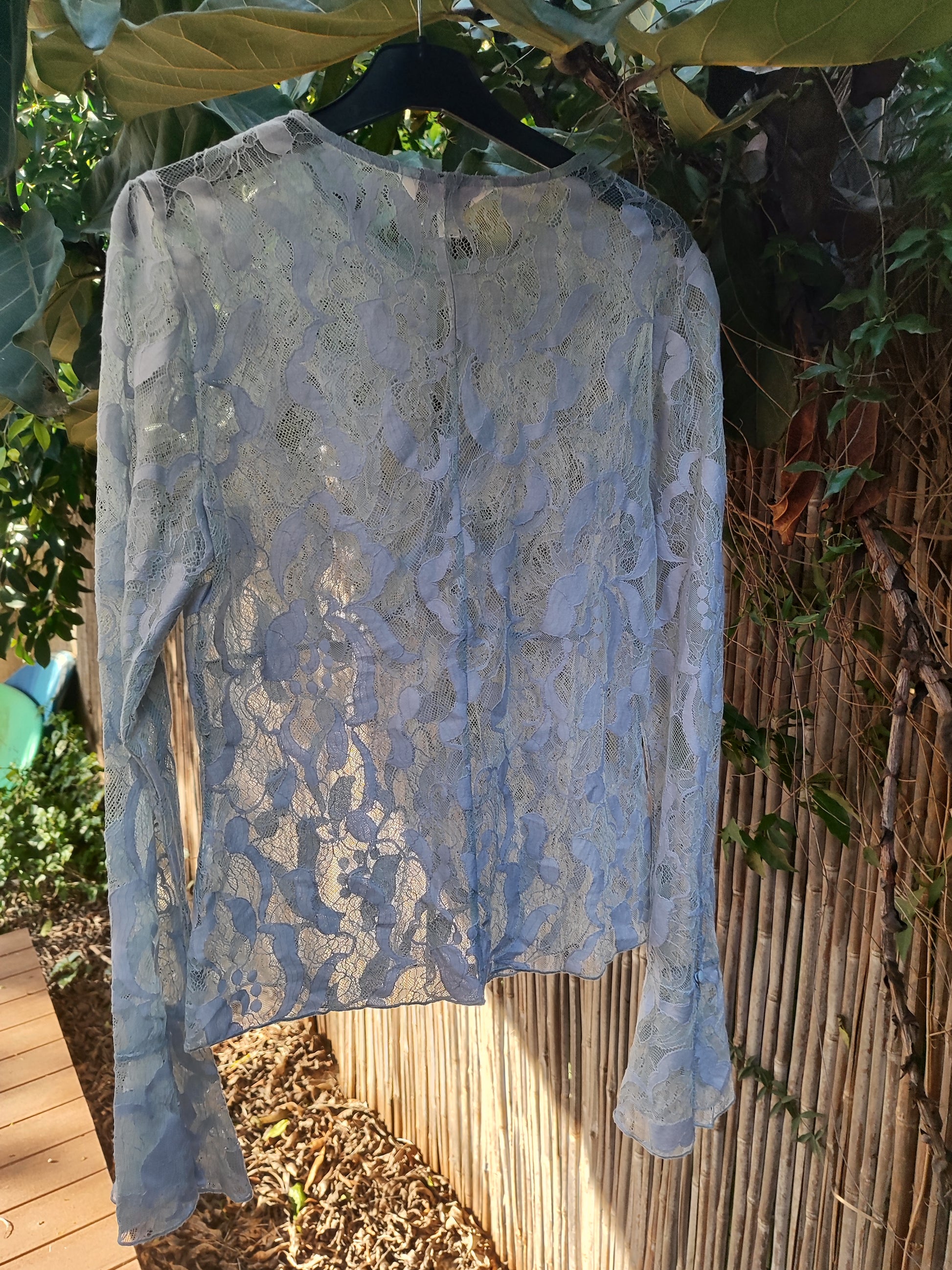 חולצת תחרה שקופה אפורה/תכלת  - Image 4 by H&M