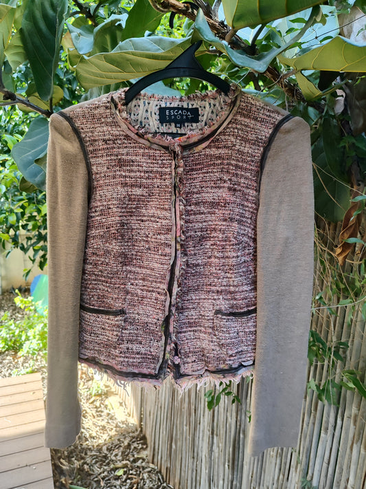 ג'קט בגוונים חומים בחזית ייחודית  - Image 3 by Escada Sport