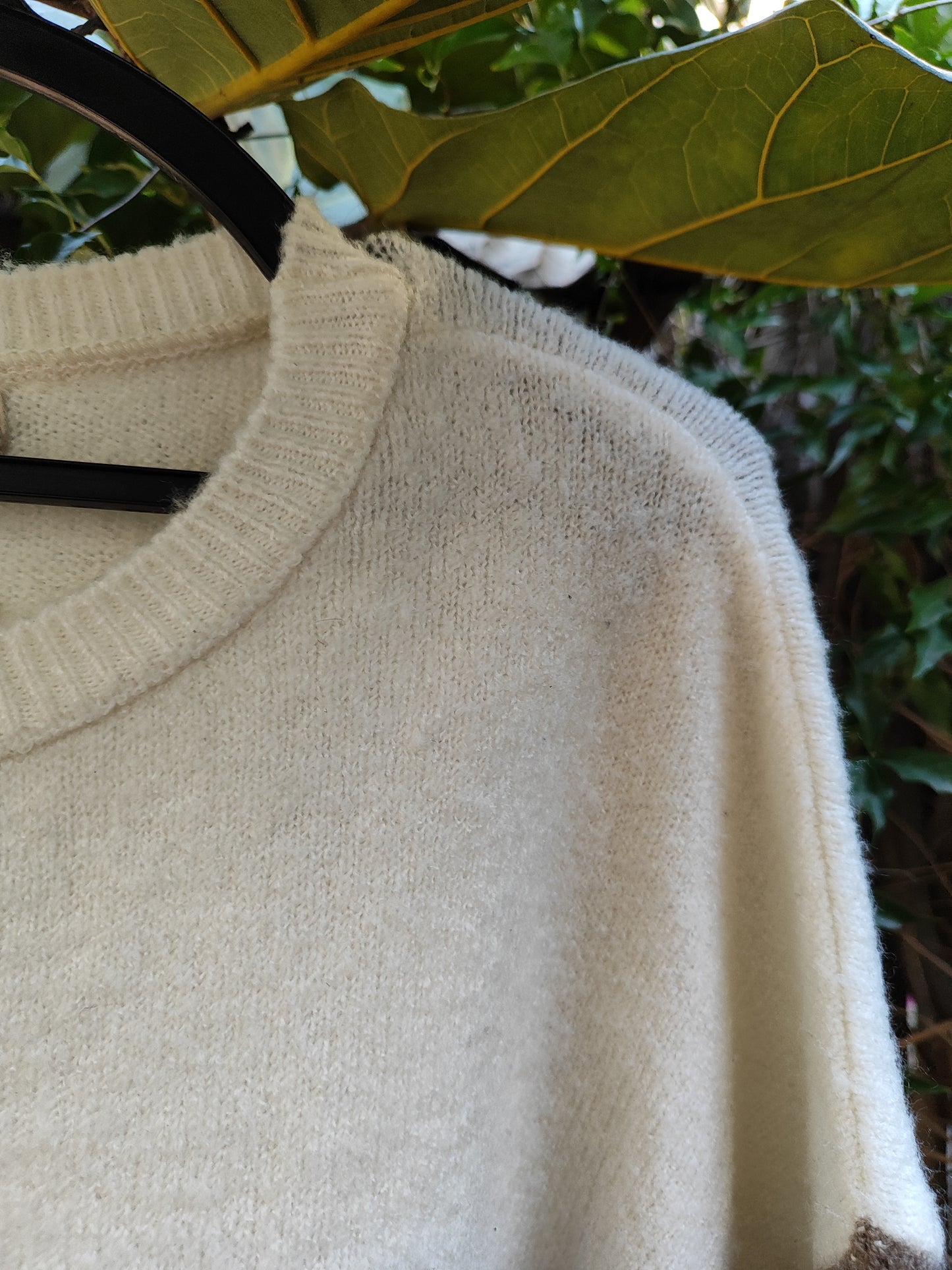 סוודר חצי קרם מוקה וקצת אפור  - Image 3 by Pull&Bear