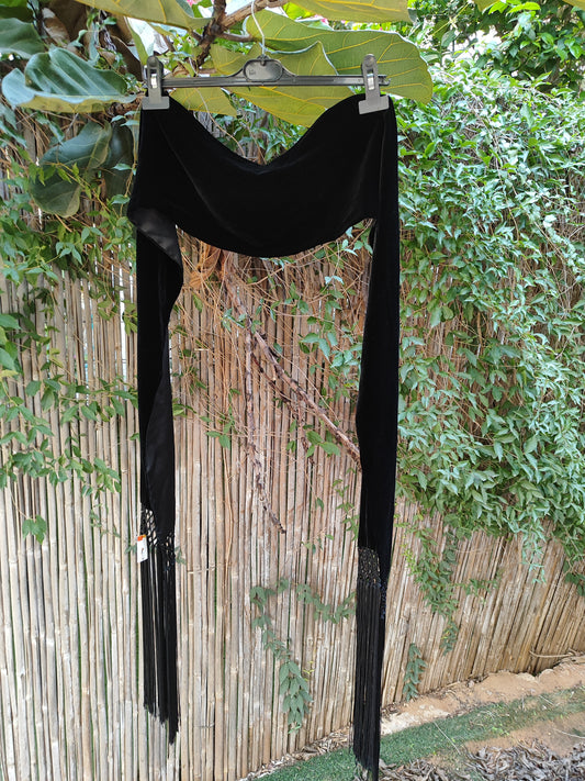 צעיף קטיפה שחור ונפילת ופרנזים  - Image 5