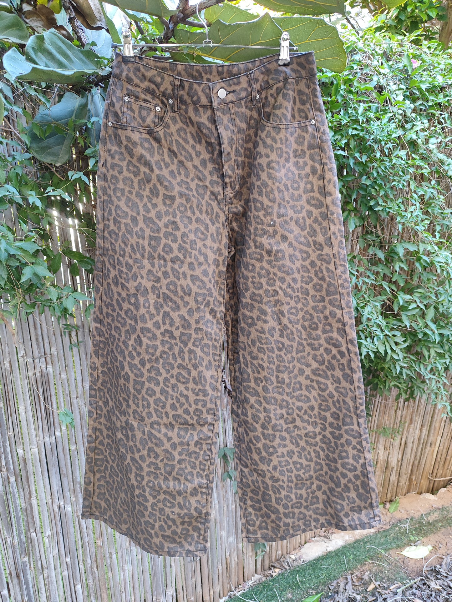 מכנסיים מנומרים בגזרה רחבה  - Image 7 by Dazy