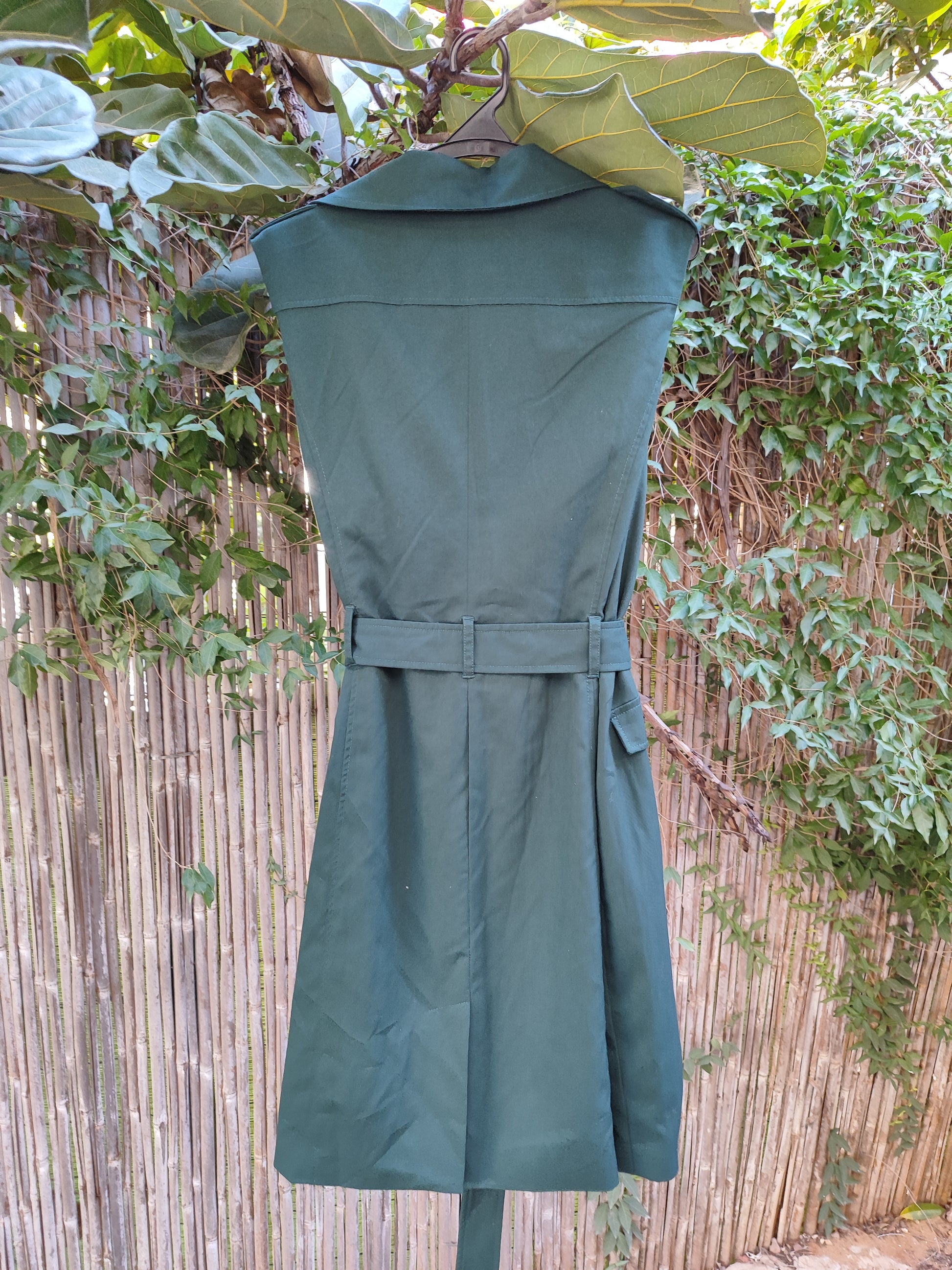 טרנצ ללא שרוולים ירוק עמוק ומשגע  - Image 2 by Golbary