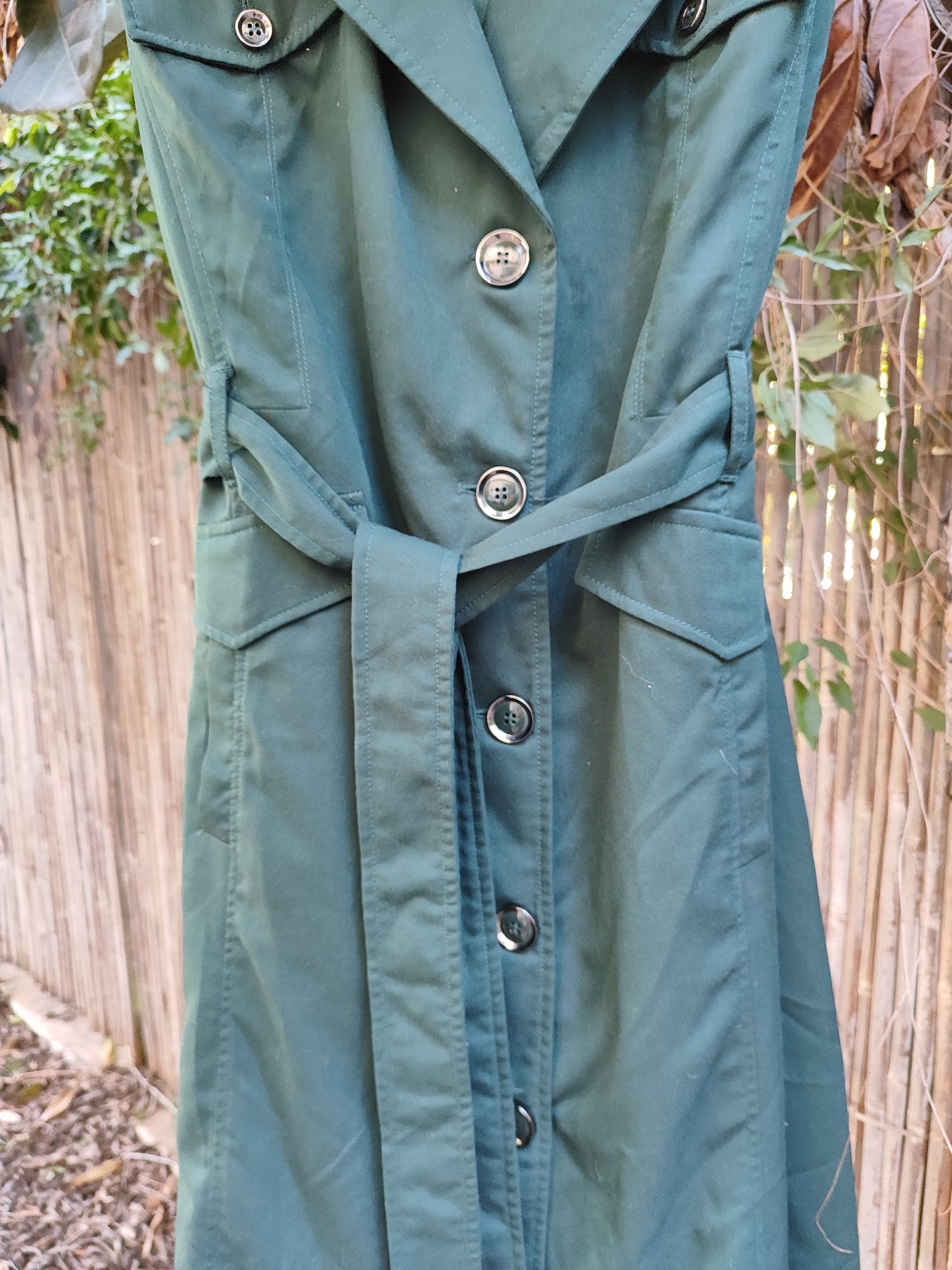 טרנצ ללא שרוולים ירוק עמוק ומשגע  - Image 4 by Golbary