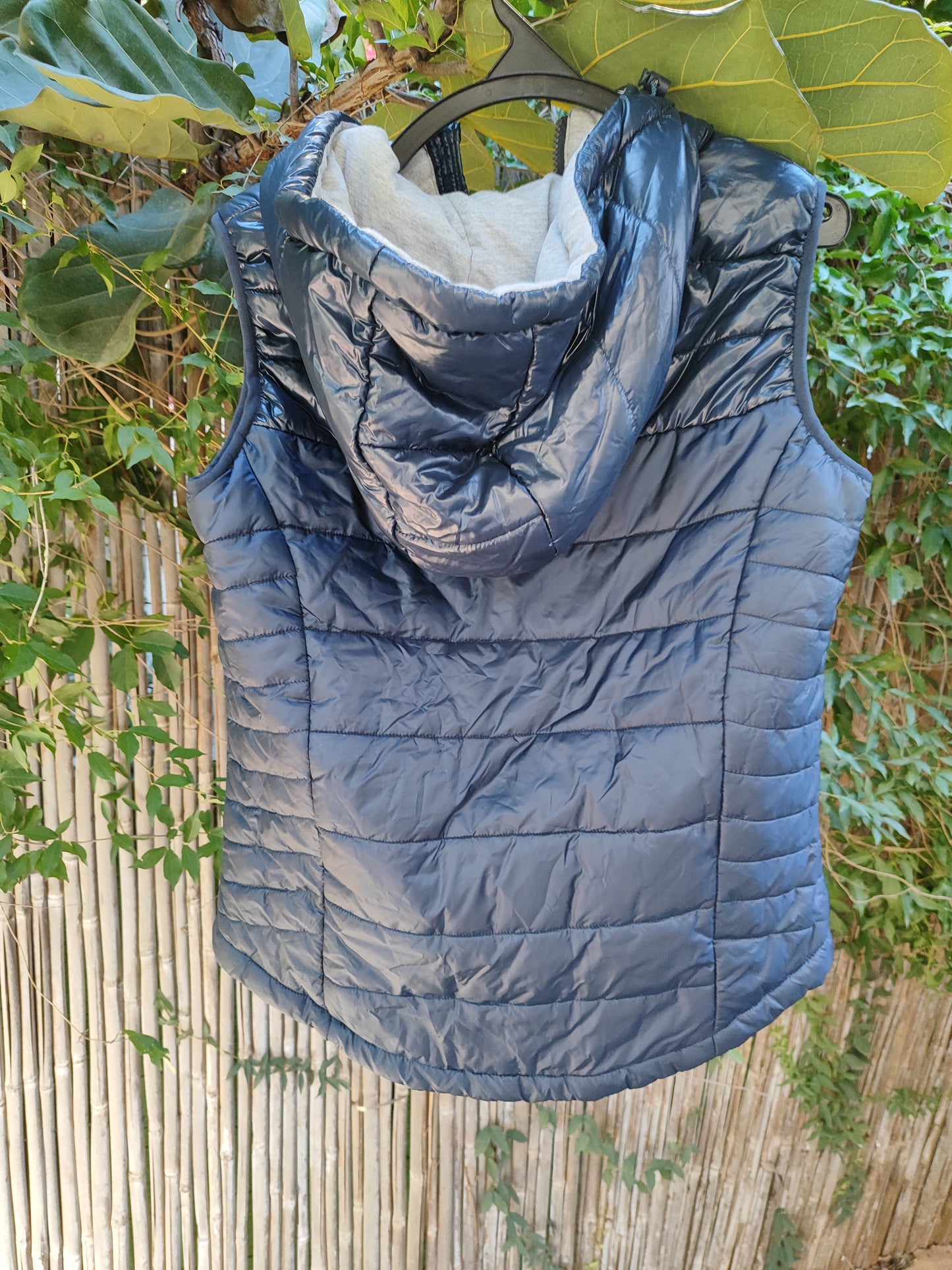 וסט פוך שחור/כחול מחמם ונעים - Image 5