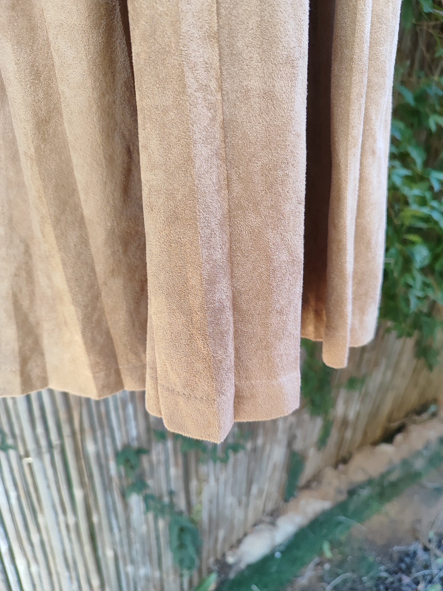 חצאית מוקה רחבת פנסים נעימה למגע - Image 3 by Yanga