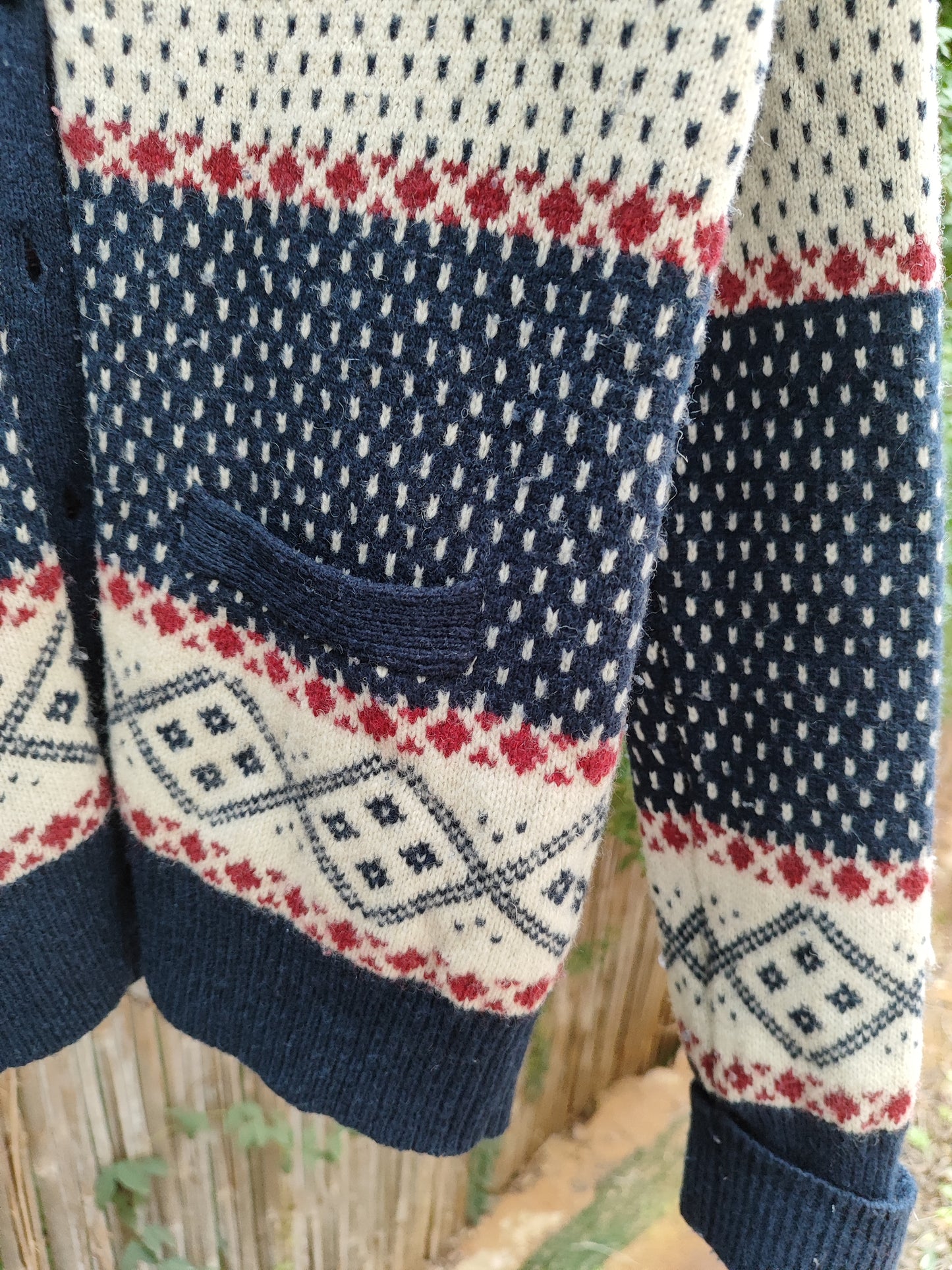 קרדיגן קריסמס בצבעי כחול אדום לבן  - Image 5 by Zara Knit