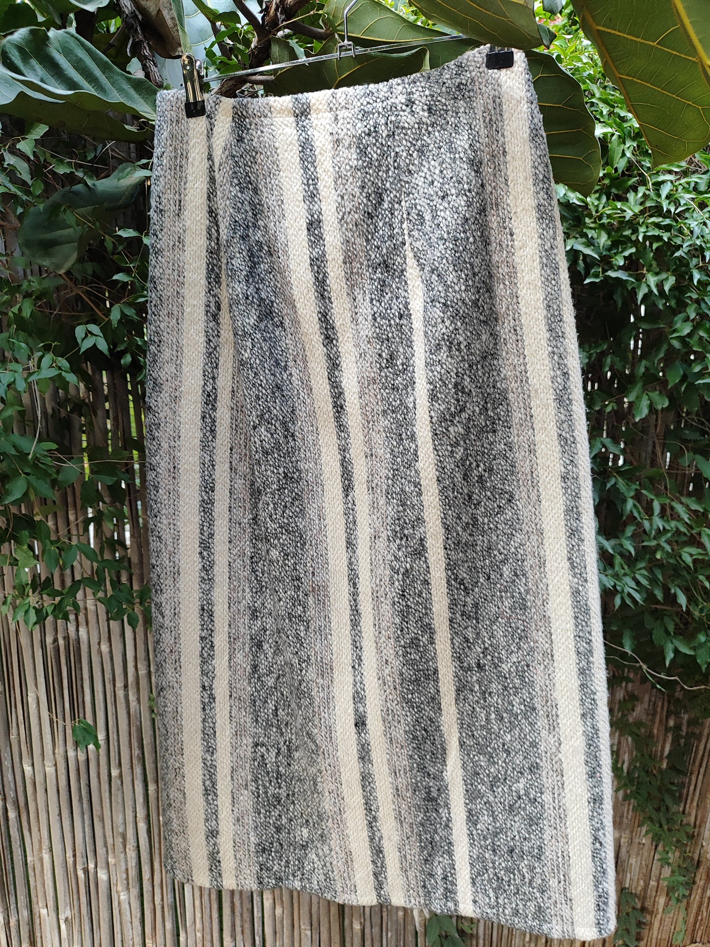 חצאית מעטפת פסים צמר וינטג'ית אפור לבן בפרזים - Image 6