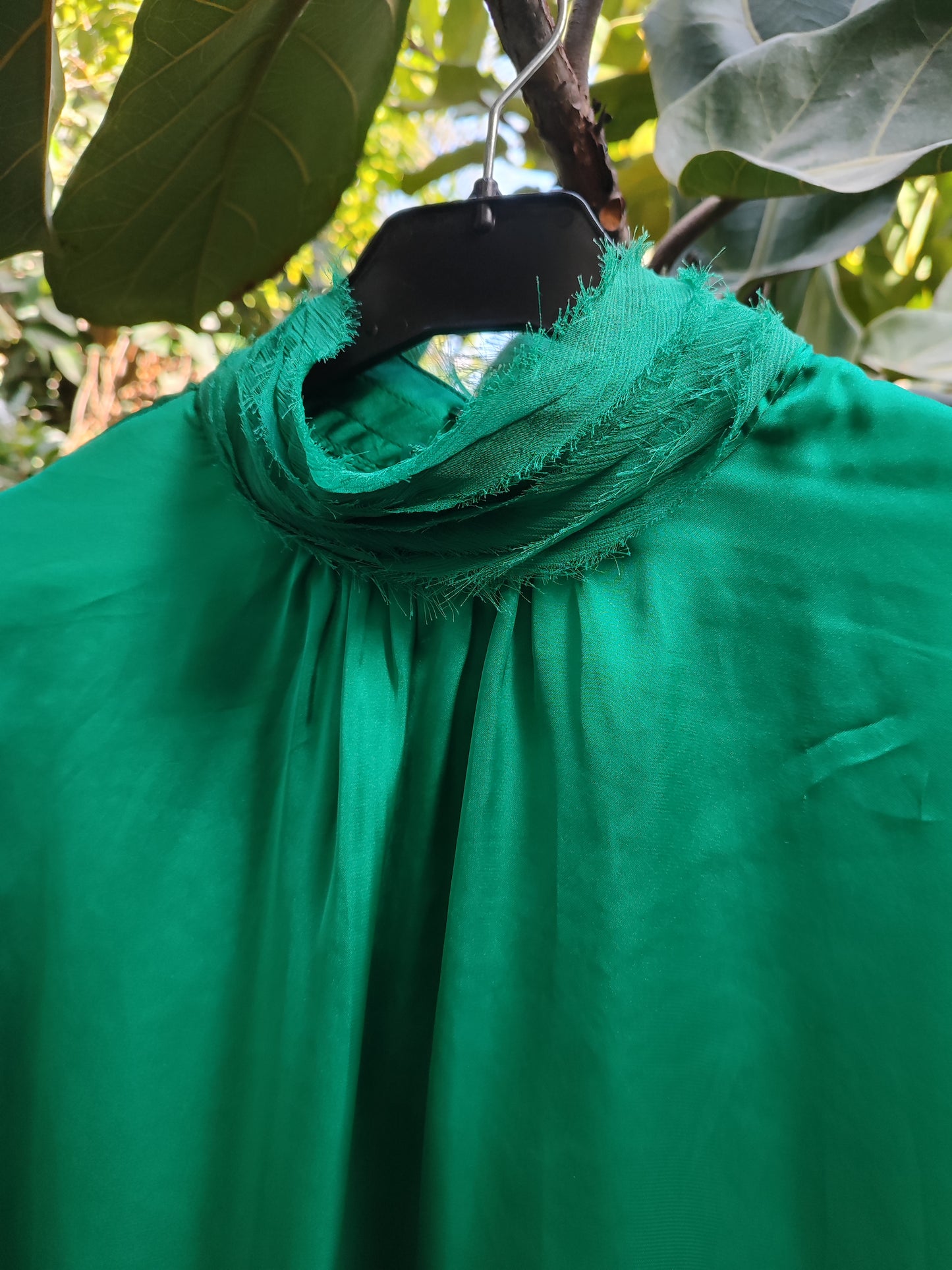 חולצה ירוקה בסיום מבריק גולף שכבות פרנזים מידה L  - Image 5 by Zara