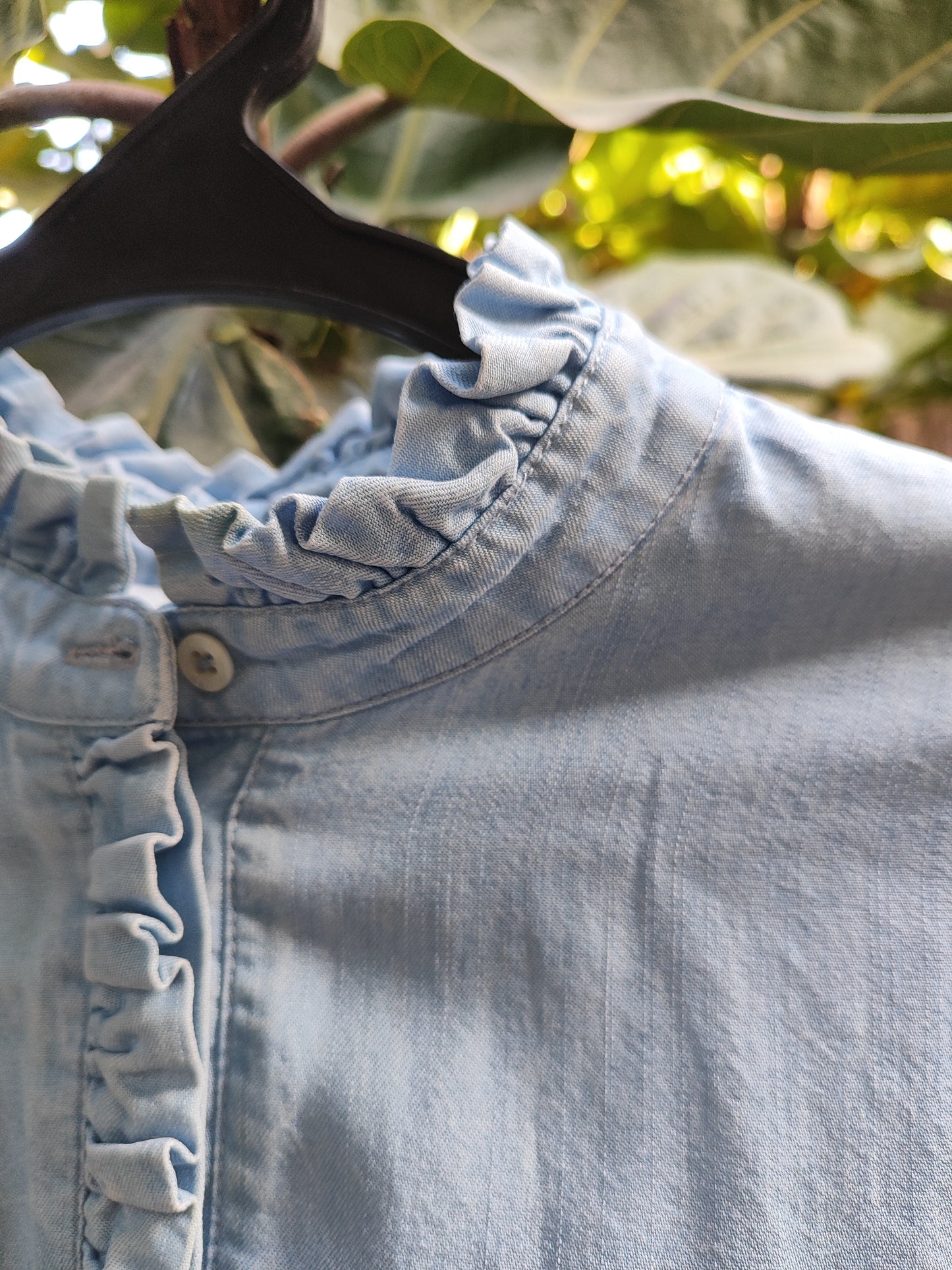 חולצה גינס דקה בעיצוב קימוט וילוני מידה L - Image 3 by Oui