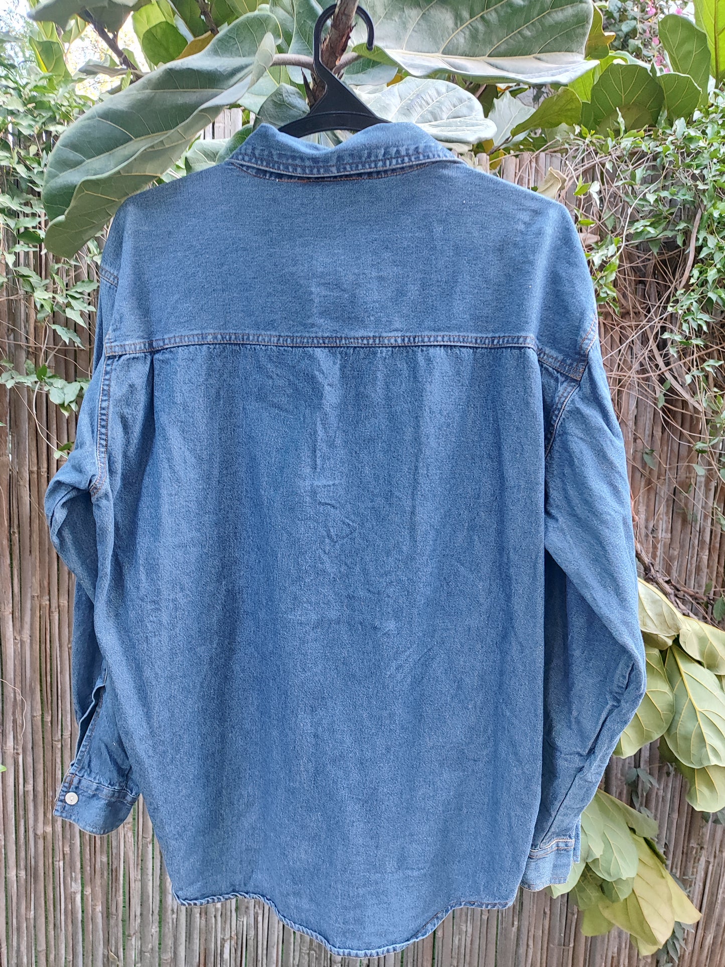 חולצת ג'ינס רקומה - Image 3 by ECOLIMIT