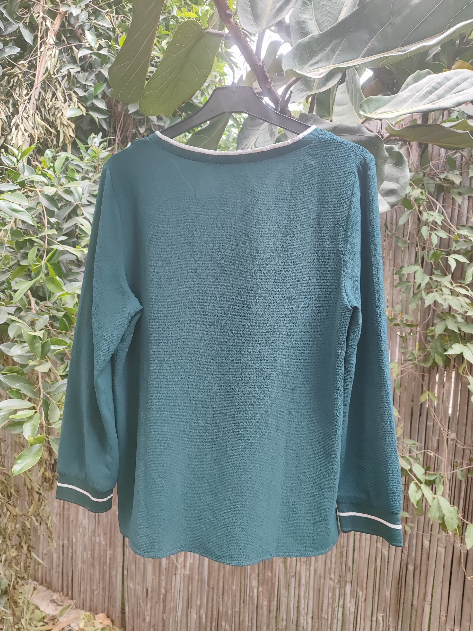 חולצה AKOZ ירוקה - Image 3 by AKOZ Paris