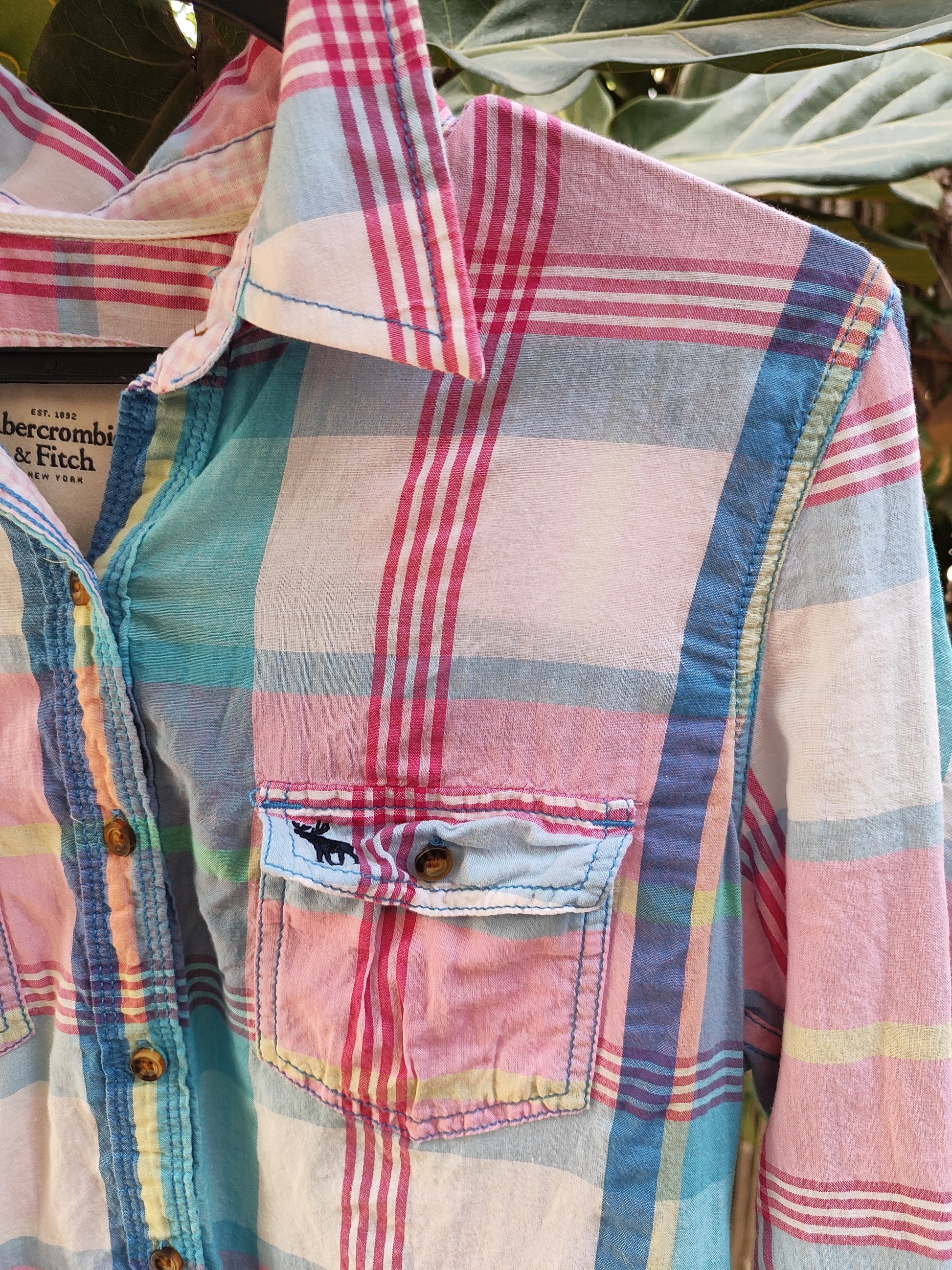 חולצה משובצת Abercrombie - Image 2 by Abercrombie & Fitch