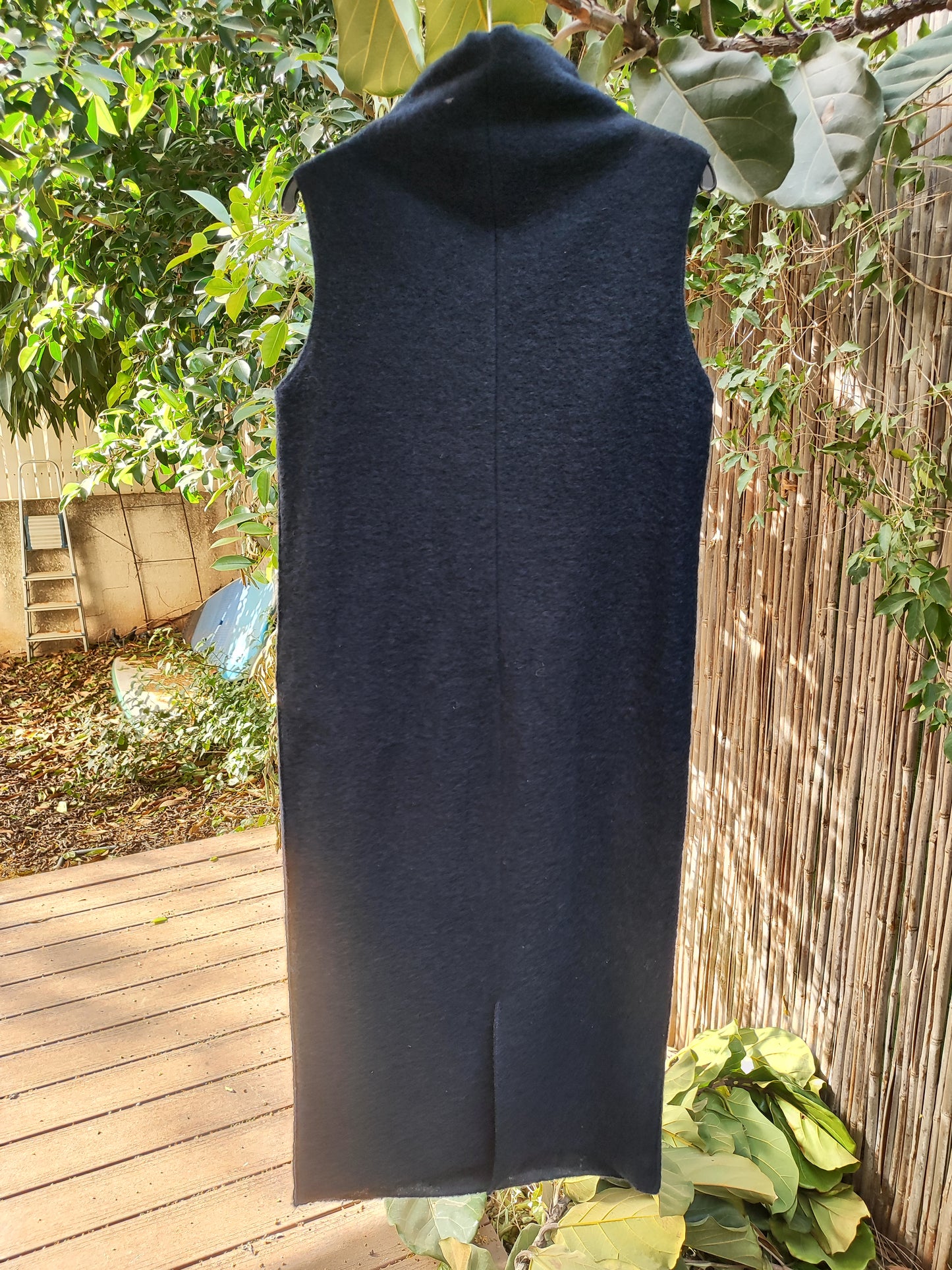 שמלה. גולף. כחולה קלאסית מצמר ללא שרוולים - Image 5