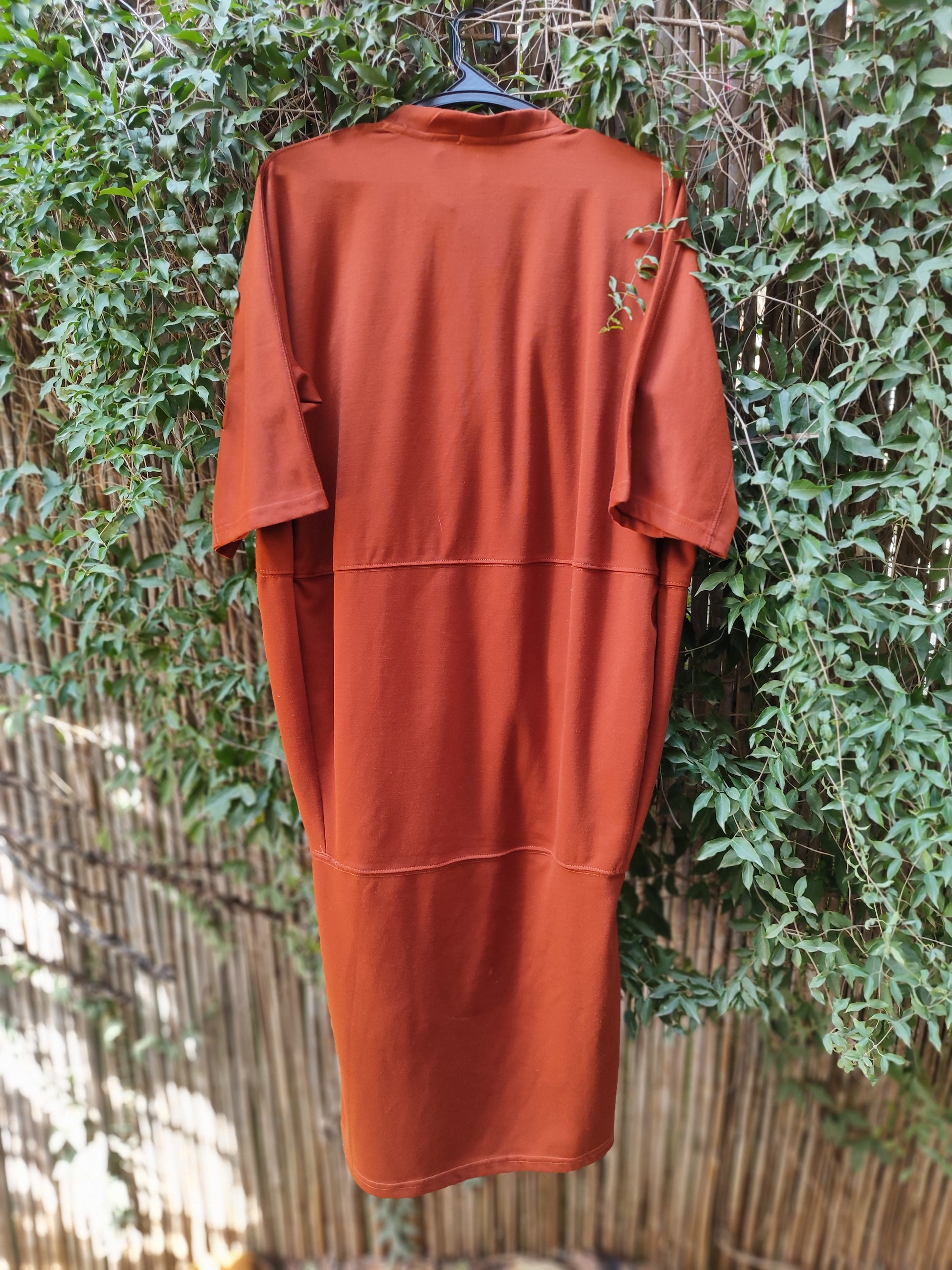 שמלה חמרה גזרה ישרה עם כיסים .  by NUT New York - Size M-L