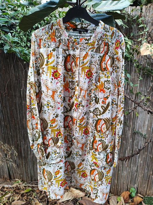 שמלת משמחת פרחים ועלים משתוללים בצבעים חמים - Image 5 by mag*smagasin