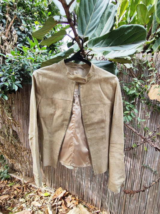 ג'קט עור מוקה בטקסטורה טיפות עדינות - Image 6 by MNG