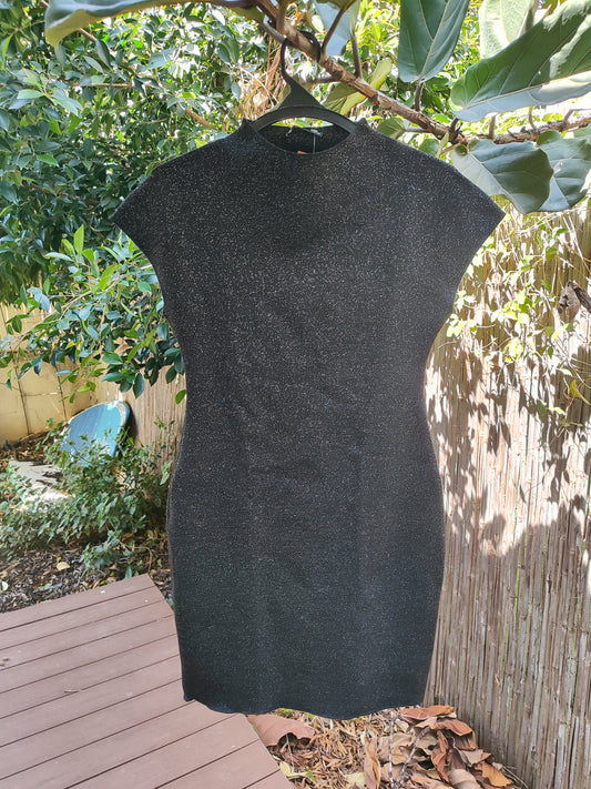 שמלת ערב נצנצים שחורה אוספת ומחטבת - Image 4 by ZARA