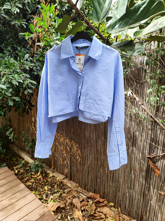 חולצה קרופ רחבה בתכלת עם כיס פורץ ZARA - Image 6 by ZARA