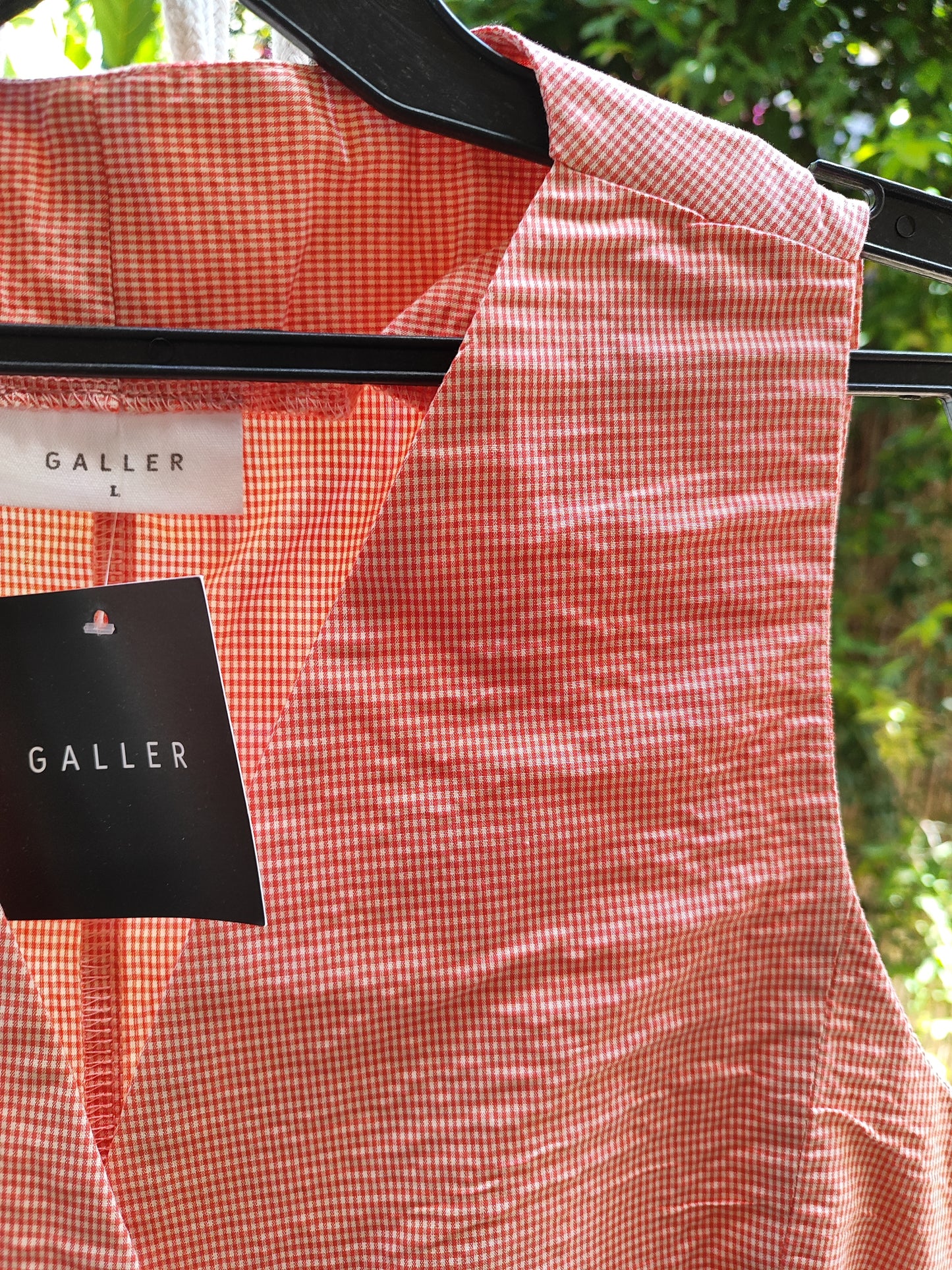  GALLER. אאוטלט חדש. ווסט משובץ עדין ורדרד עם סגירה ידנית מאחור - Image 6 by GALLER