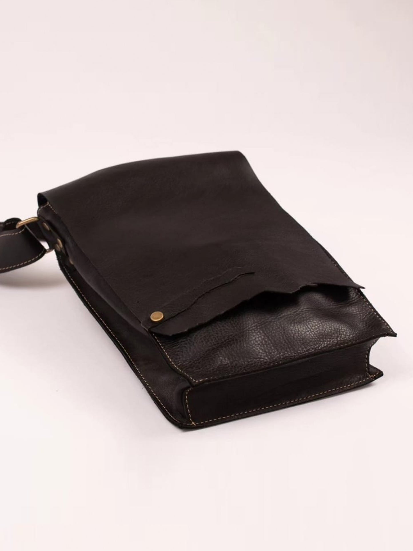 תיק דואר שחור