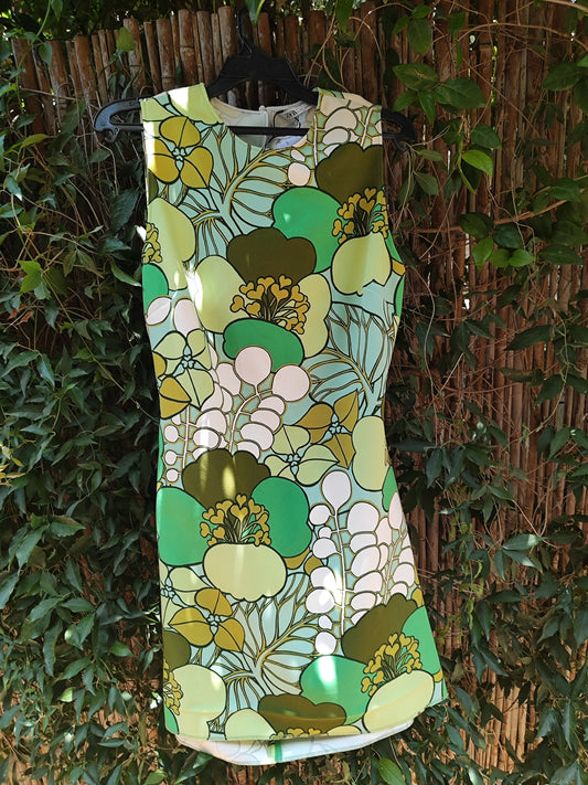 ZARA שמלה מיני  קייצית בגן ירוק. ללא שרוולים הפתעה בגב