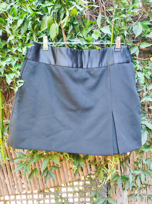 חצאית מכנס מיני שחורה אלגנטית שסע צידי ZARA