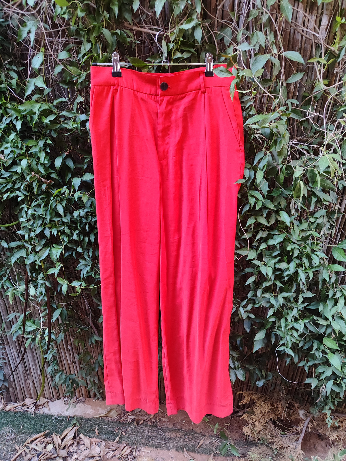 מכנסיים בד רחבים פנסים אדומים ZARA