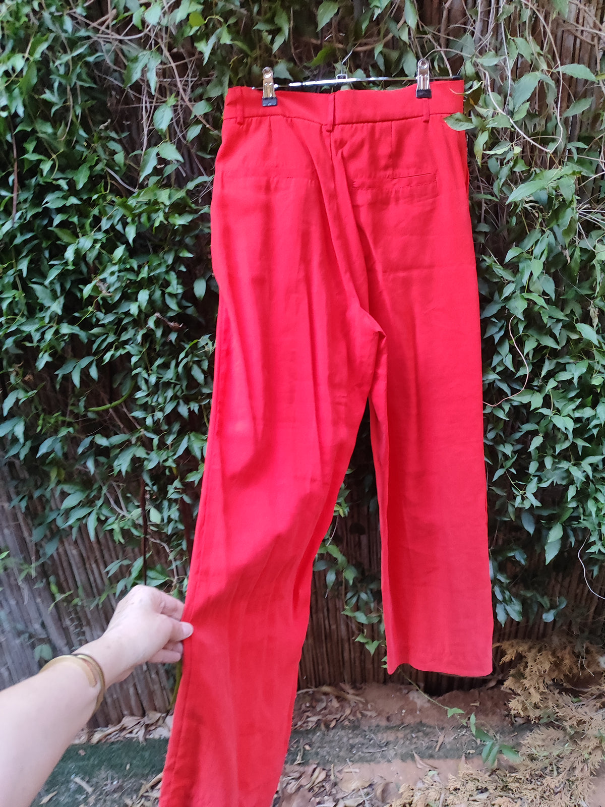 מכנסיים בד רחבים פנסים אדומים ZARA