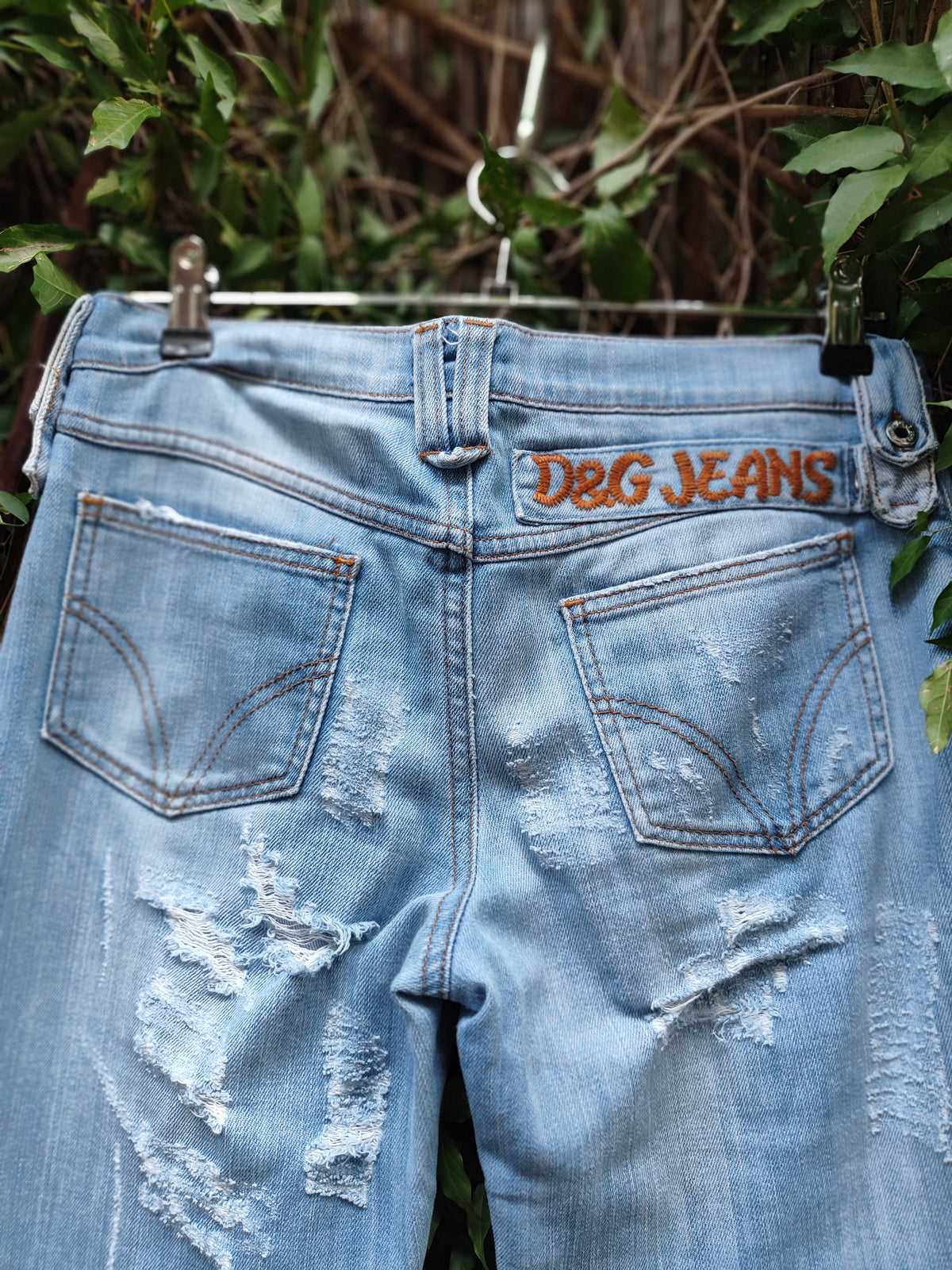 D&G מכנסיי ג'ינס קרעים להיט